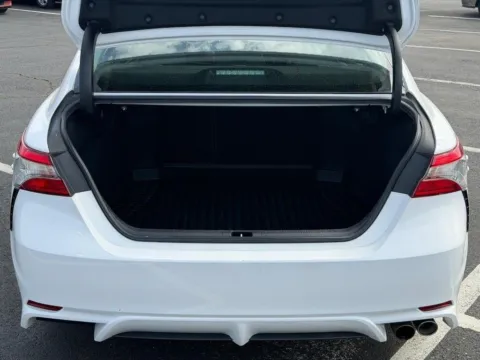 More photos of 2018 Toyota Camry SE at Jay Wolfe Toyota of West County, MO