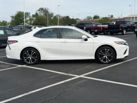 Photos of 2018 Toyota Camry SE for sale in Ballwin, MO at Jay Wolfe Toyota of West County