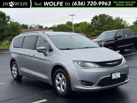 Silver 2017 Chrysler Pacifica Touring L Plus for sale in Ballwin, MO