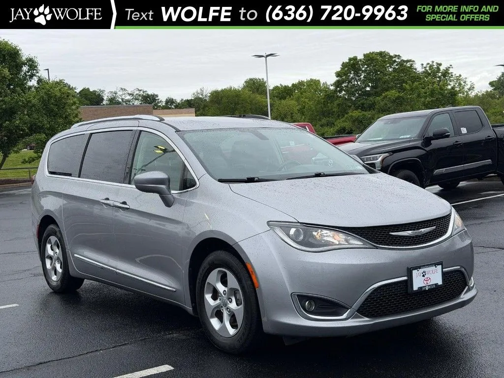 Silver 2017 Chrysler Pacifica Touring L Plus for sale in Ballwin, MO