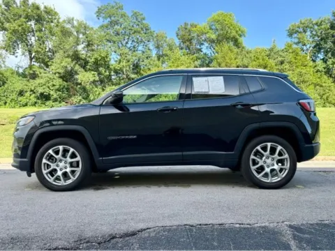 Another view of 2023 Jeep Compass Latitude Lux for sale in Ballwin, MO at Jay Wolfe Toyota of West County