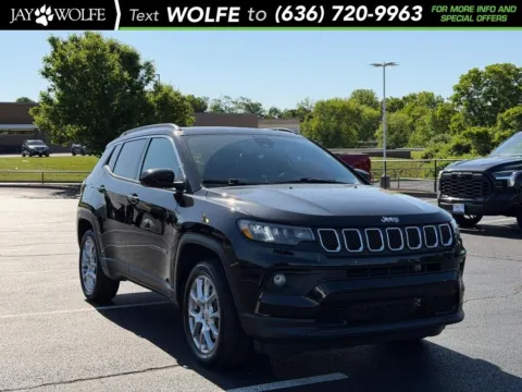 Black 2023 Jeep Compass Latitude Lux for sale in Ballwin, MO
