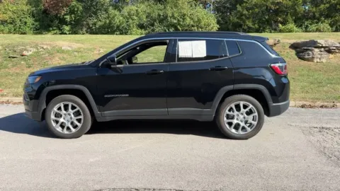 Photos of 2023 Jeep Compass Latitude Lux for sale in Ballwin, MO at Jay Wolfe Toyota of West County