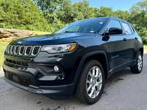 Black 2023 Jeep Compass Latitude Lux for sale in Ballwin, MO