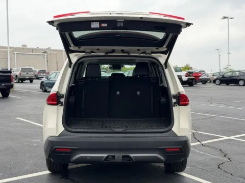 More photos of 2024 Toyota Grand Highlander Limited at Jay Wolfe Toyota of West County, MO