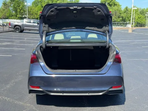 More photos of 2020 Toyota Avalon Hybrid Limited at Jay Wolfe Toyota of West County, MO