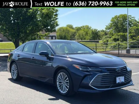 Unknown 2020 Toyota Avalon Hybrid Limited for sale in Ballwin, MO