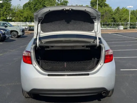 More photos of 2019 Toyota Corolla LE at Jay Wolfe Toyota of West County, MO