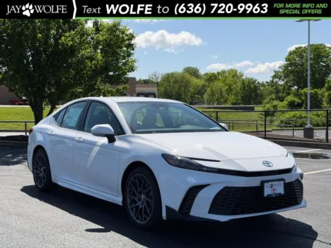 White 2026 Toyota Camry SE for sale in Ballwin, MO