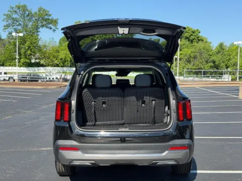 More photos of 2025 Kia Sorento S at Jay Wolfe Toyota of West County, MO