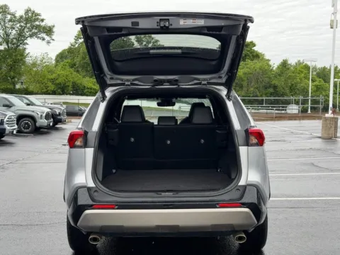 More photos of 2022 Toyota RAV4 Hybrid XSE at Jay Wolfe Toyota of West County, MO
