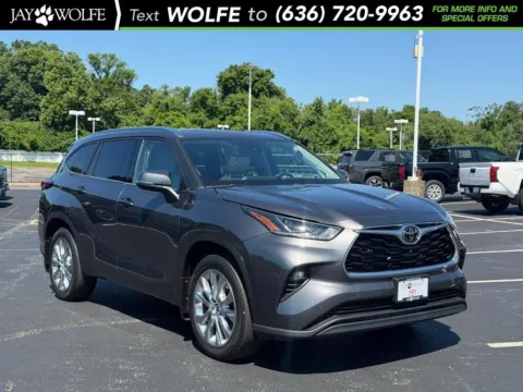 Gray 2021 Toyota Highlander Limited for sale in Ballwin, MO