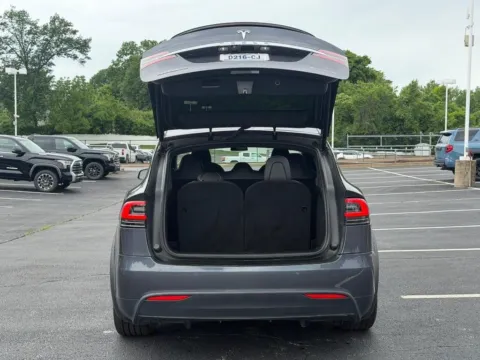 More photos of 2020 Tesla Model X Long Range at Jay Wolfe Toyota of West County, MO