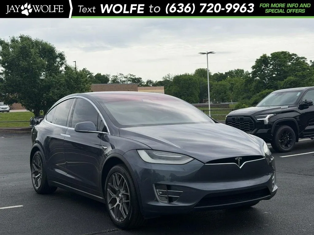 Silver 2020 Tesla Model X Long Range for sale in Ballwin, MO