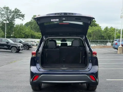 More photos of 2021 Toyota Highlander Limited at Jay Wolfe Toyota of West County, MO