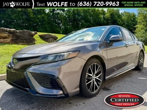 Gray 2021 Toyota Camry SE for sale in Ballwin, MO