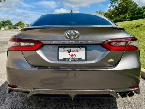 More photos of 2021 Toyota Camry SE at Jay Wolfe Toyota of West County, MO