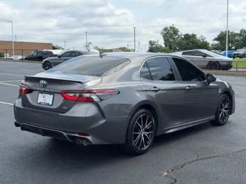 More photos of 2021 Toyota Camry SE at Jay Wolfe Toyota of West County, MO