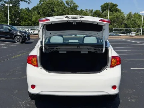 More photos of 2010 Toyota Corolla LE at Jay Wolfe Toyota of West County, MO