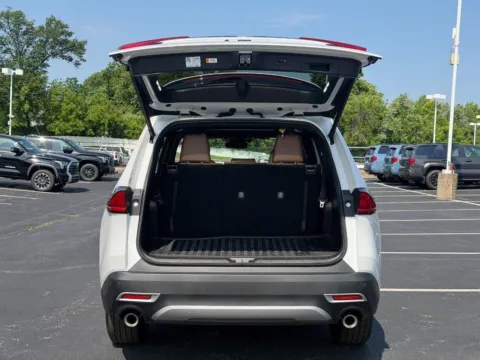 More photos of 2025 Toyota Grand Highlander Hybrid MAX Platinum at Jay Wolfe Toyota of West County, MO