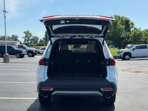 More photos of 2025 Toyota Grand Highlander Hybrid MAX Platinum at Jay Wolfe Toyota of West County, MO