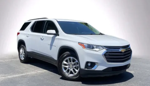 White 2021 Chevrolet Traverse LT for sale in Ballwin, MO