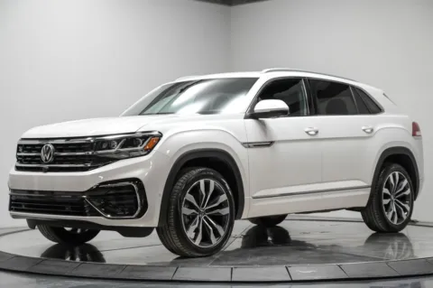 White 2022 Volkswagen Atlas Cross Sport 3.6L V6 SEL Premium R-Line for sale in Ballwin, MO