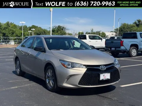 Beige 2017 Toyota Camry SE for sale in Ballwin, MO