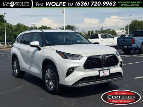 Unknown 2024 Toyota Highlander Platinum for sale in Ballwin, MO