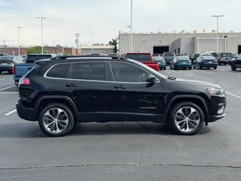 Photos of 2022 Jeep Cherokee Limited for sale in Ballwin, MO at Jay Wolfe Toyota of West County