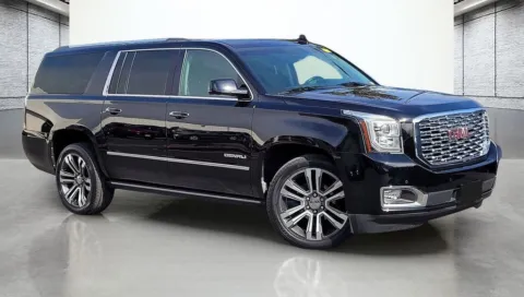 Black 2020 GMC Yukon XL Denali for sale in Ballwin, MO
