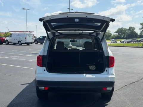 More photos of 2016 Honda Pilot EX-L at Jay Wolfe Toyota of West County, MO