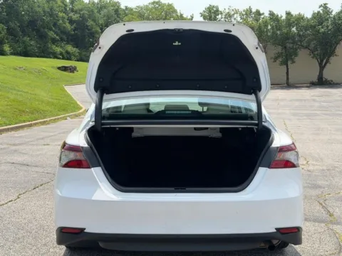 More photos of 2022 Toyota Camry LE at Jay Wolfe Toyota of West County, MO