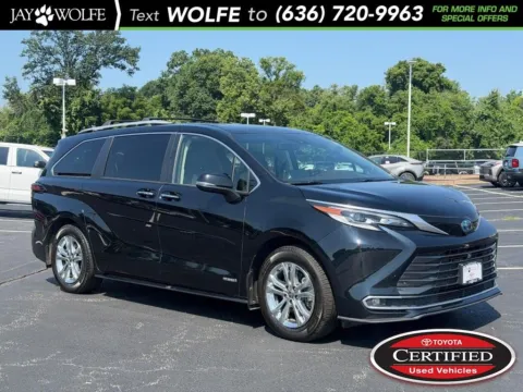 Black 2021 Toyota Sienna Platinum for sale in Ballwin, MO