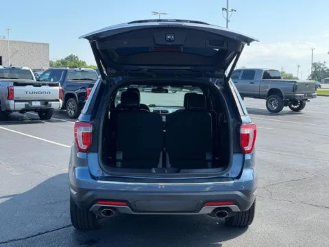 More photos of 2018 Ford Explorer Limited at Jay Wolfe Toyota of West County, MO