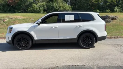 Photos of 2024 Kia Telluride SX-Prestige X-Line for sale in Ballwin, MO at Jay Wolfe Toyota of West County