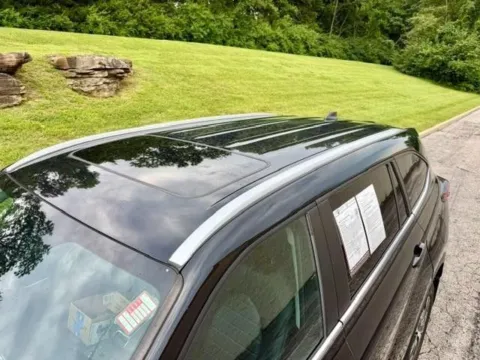 More photos of 2023 Toyota Highlander XLE at Jay Wolfe Toyota of West County, MO