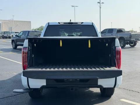 More photos of 2023 Toyota Tundra Hybrid Platinum at Jay Wolfe Toyota of West County, MO