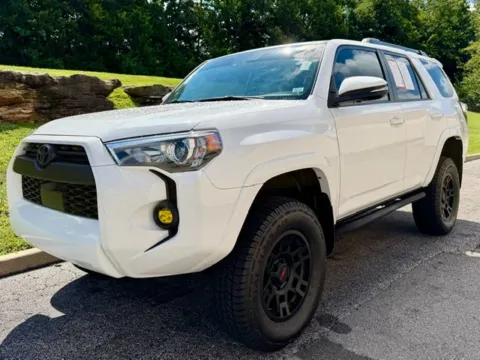 White 2023 Toyota 4Runner SR5 Premium for sale in Ballwin, MO
