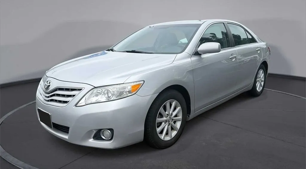 2011 Toyota Camry XLE for sale in Ballwin, MO