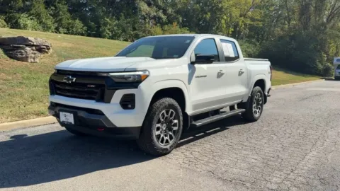 White 2023 Chevrolet Colorado Z71 for sale in Ballwin, MO