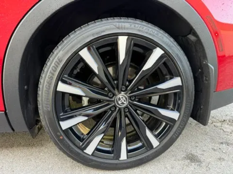 More photos of 2025 Toyota Crown Platinum at Jay Wolfe Toyota of West County, MO