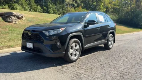 Black 2021 Toyota RAV4 XLE for sale in Ballwin, MO