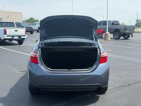More photos of 2019 Toyota Corolla LE at Jay Wolfe Toyota of West County, MO