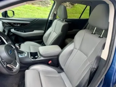 More photos of 2020 Subaru Outback Limited at Jay Wolfe Toyota of West County, MO