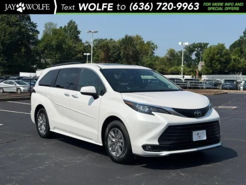 White 2026 Toyota Sienna XLE for sale in Ballwin, MO