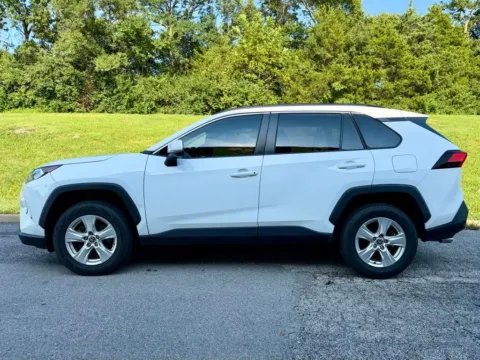 White 2021 Toyota RAV4 XLE for sale in Ballwin, MO