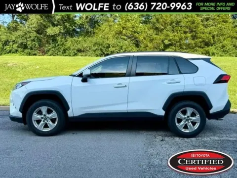 White 2021 Toyota RAV4 XLE for sale in Ballwin, MO