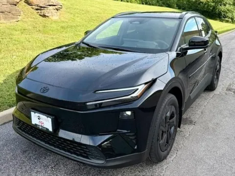 Photos of 2026 Toyota C-HR SE for sale in Ballwin, MO at Jay Wolfe Toyota of West County