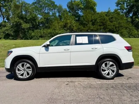 Another view of 2023 Volkswagen Atlas 3.6L V6 SE w/Technology for sale in Ballwin, MO at Jay Wolfe Toyota of West County
